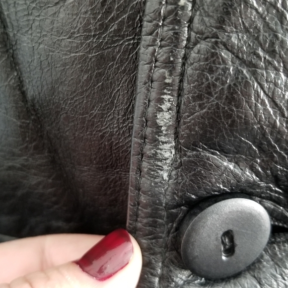 60s Black Leather Trench Coat with Belt and Wide Collar - Picture 8 of 10